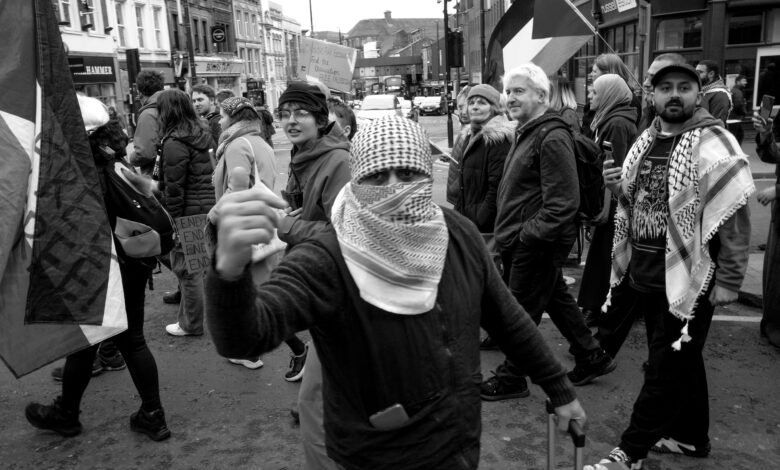 Terroristas palestinos exigiendo palestina free